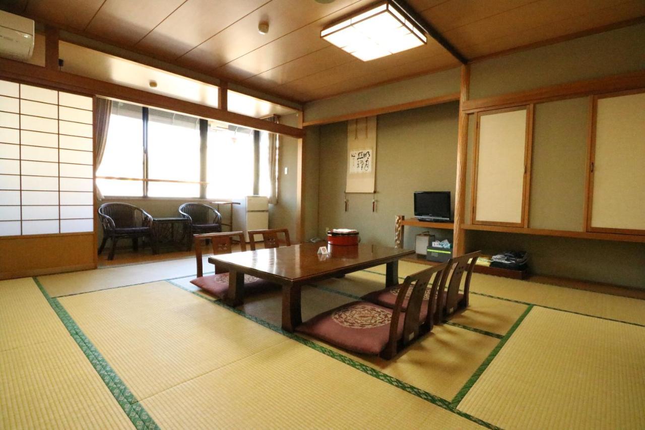 Готель Wakamizusou Фудзі-Каваґутіко Екстер'єр фото